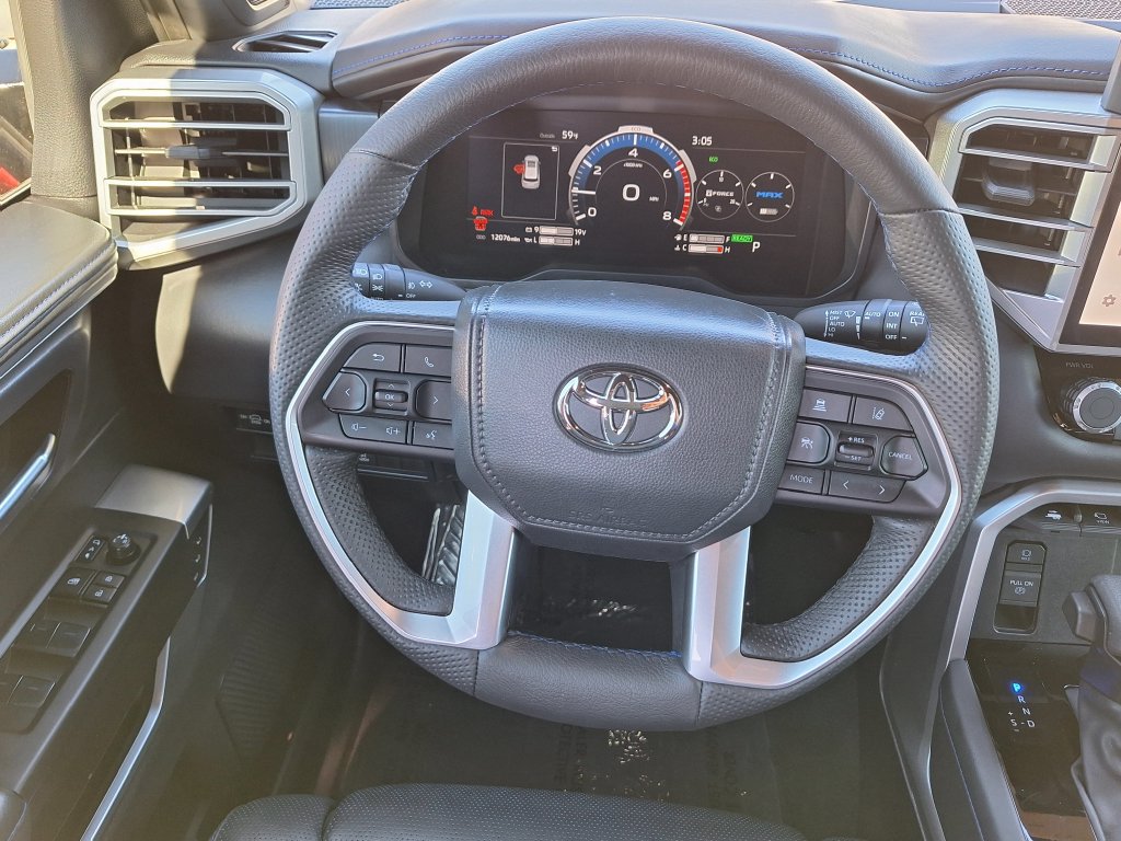 Used 2025 Toyota Sequoia Platinum w/ TRD Off-Road Package AWD/4WD image 18