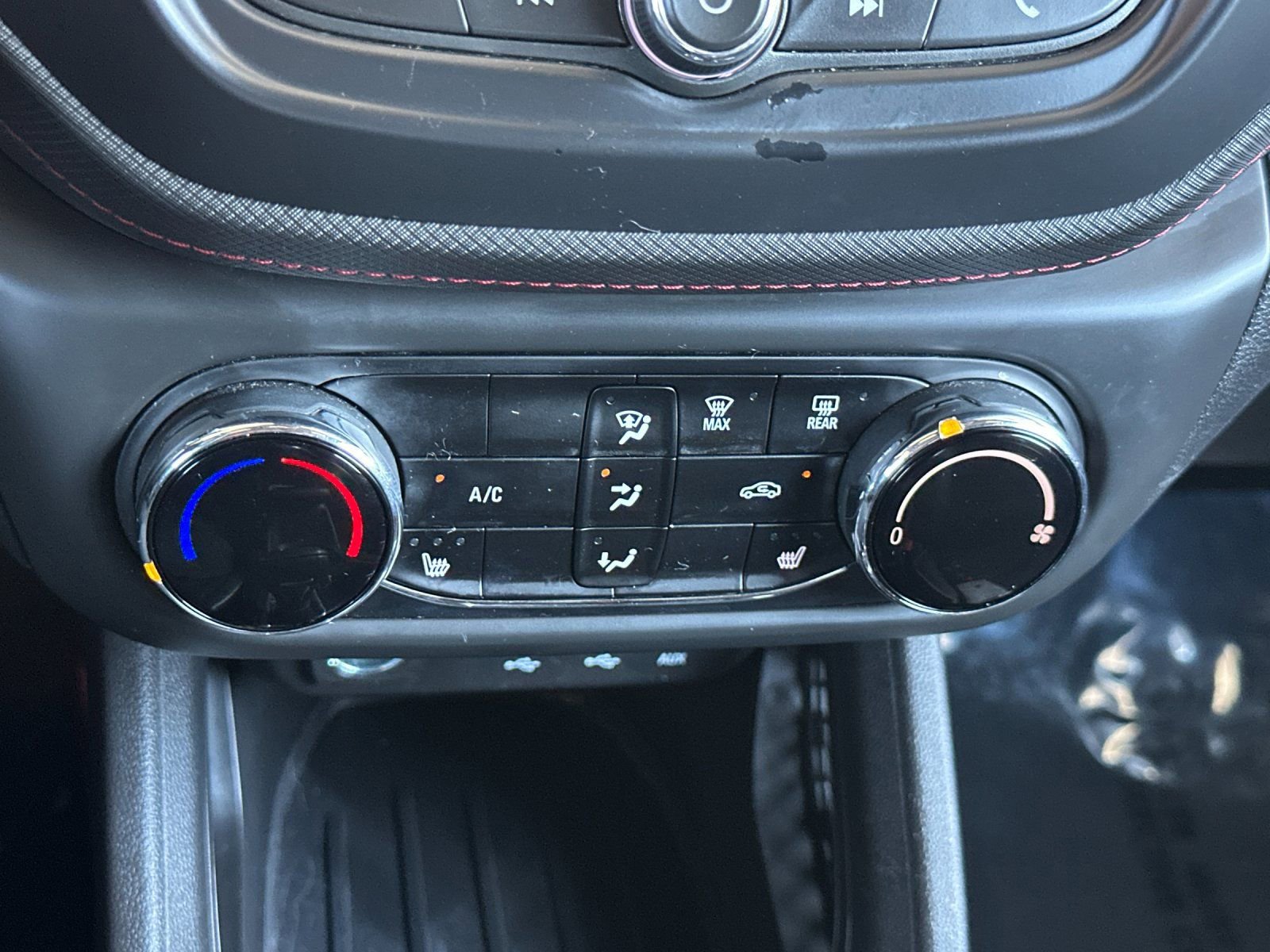 Used 2022 Chevrolet TrailBlazer RS image 26