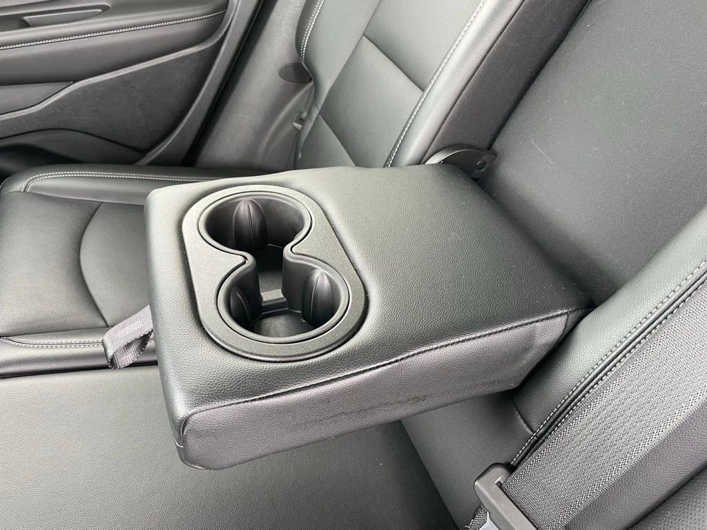 Used 2023 GMC Terrain SLT image 54