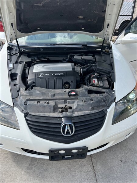Used 2005 Acura RL AWD/4WD image 5