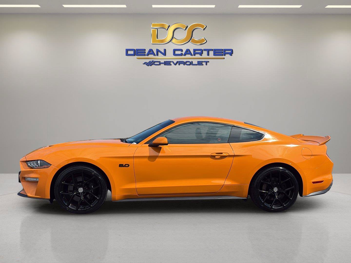Used 2019 Ford Mustang GT RWD image 2