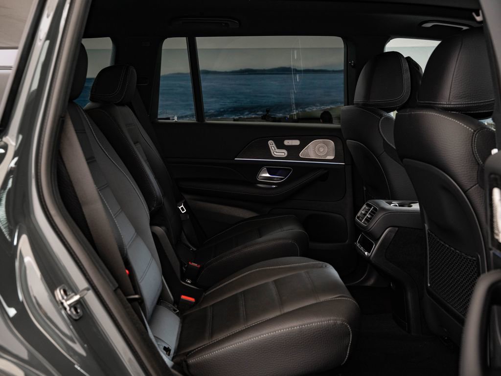 New 2026 Mercedes-Benz GLS 450 4MATIC image 48
