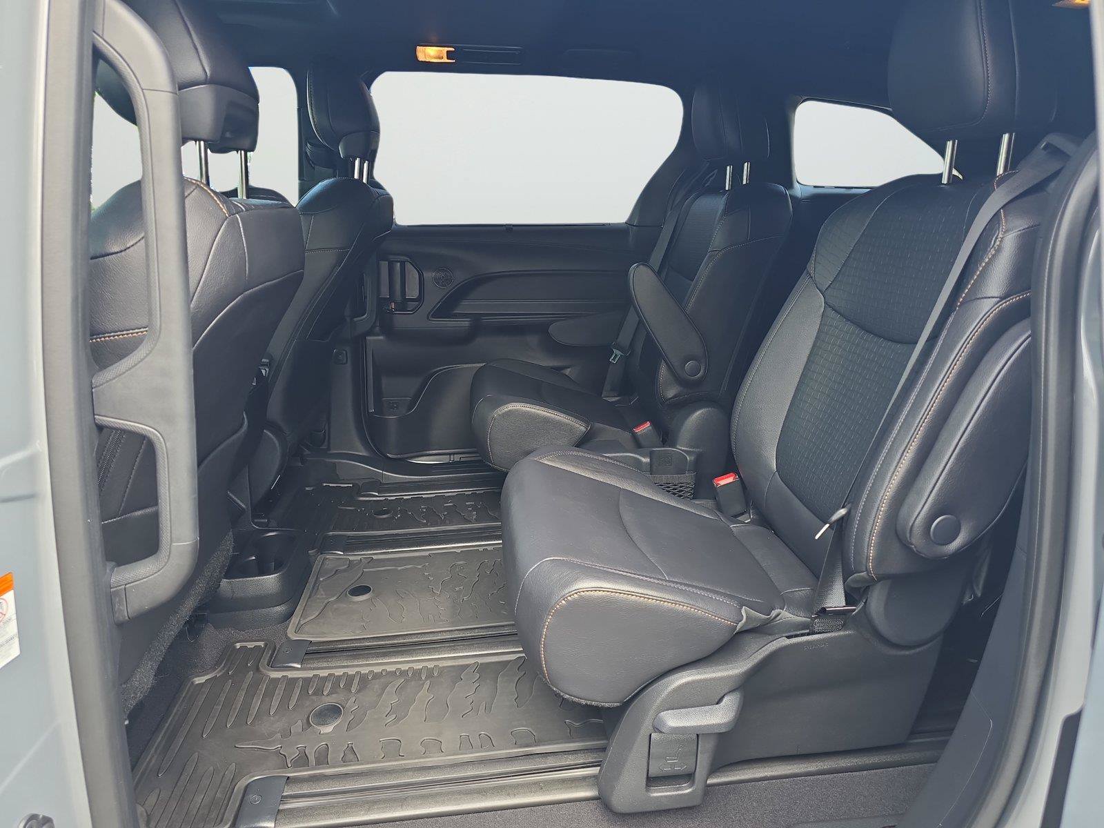 Used 2026 Toyota Sienna XLE Woodland Edition AWD/4WD image 20