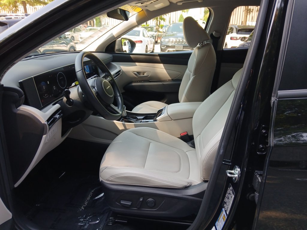 Used 2025 Hyundai Tucson SEL AWD/4WD image 17