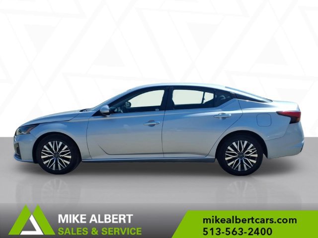 Used 2023 Nissan Altima 2.5 SV FWD image 4