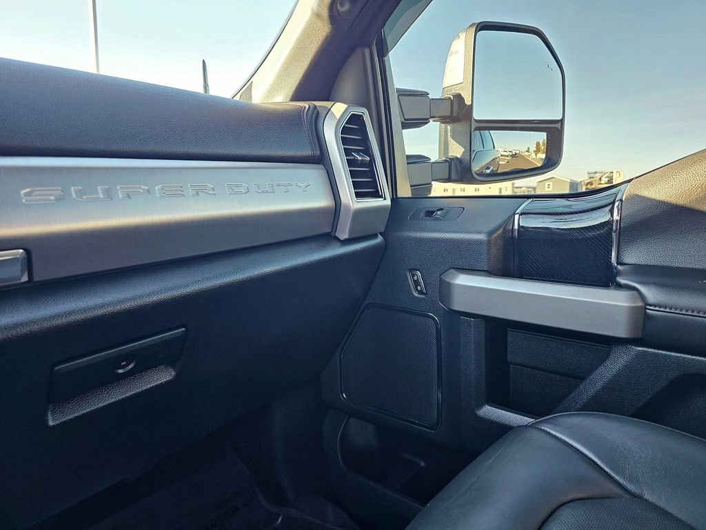 Used 2022 Ford F350 Platinum w/ FX4 Off-Road Package image 28