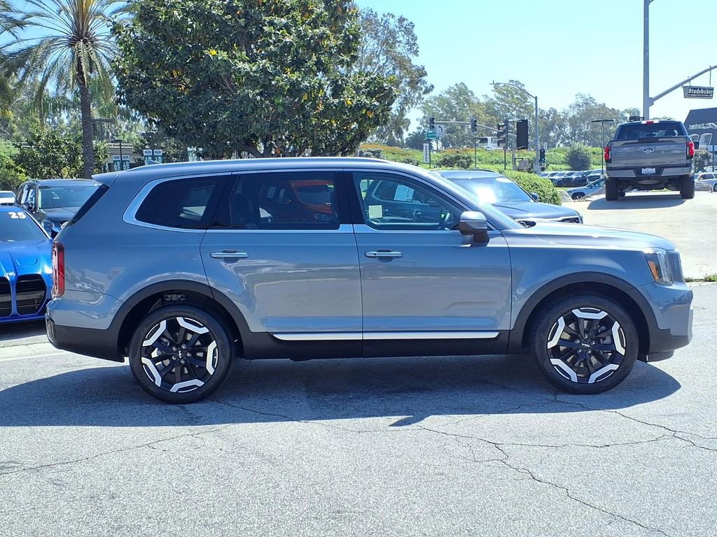 Used 2024 Kia Telluride S image 6