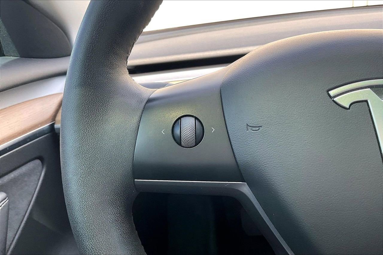 Used 2022 Tesla Model 3 Long Range image 31