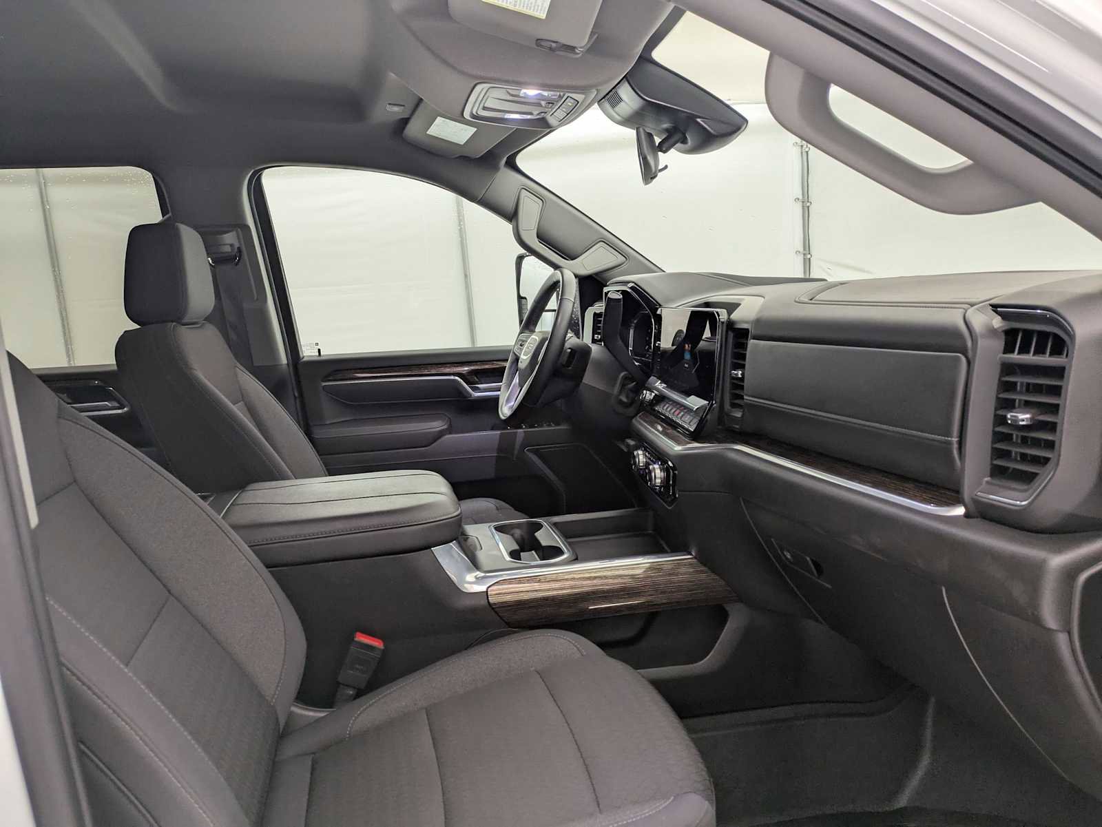 Used 2025 GMC Sierra 3500 SLE w/ SLE Convenience Package image 23