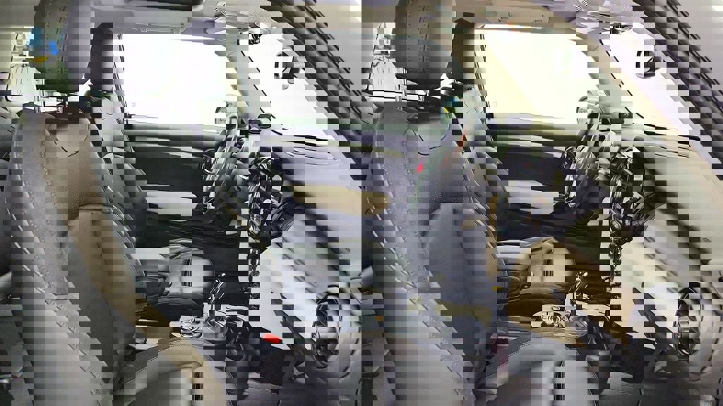 Used 2021 MINI Cooper SE w/ 6.5" Touchscreen Package image 23