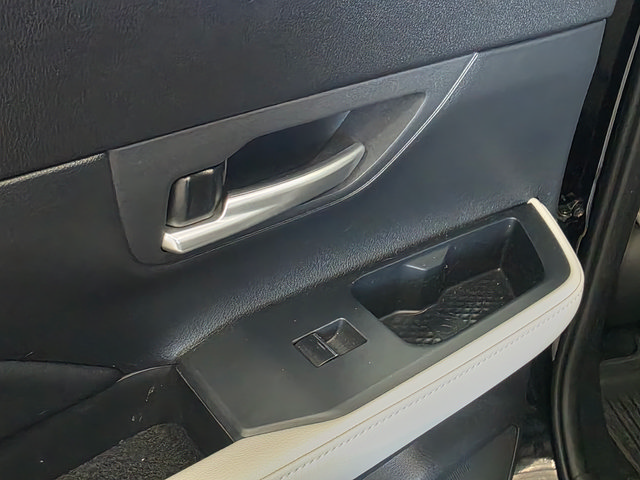 Used 2024 Toyota Grand Highlander AWD Hybrid image 26