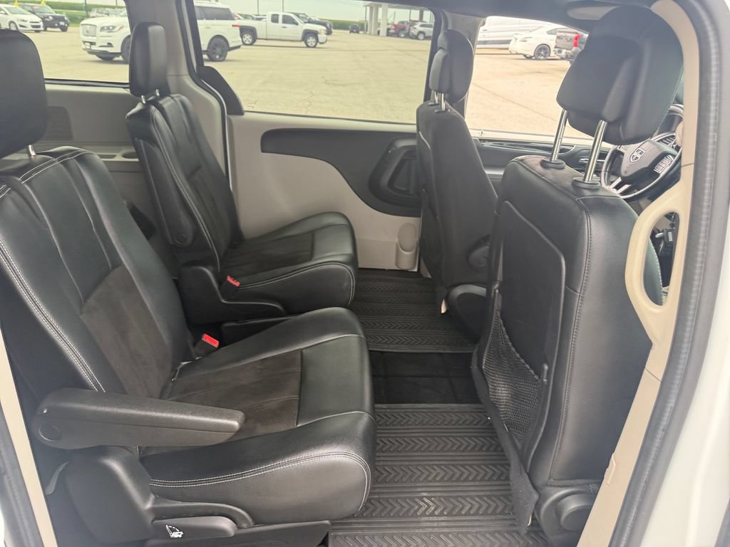 Used 2019 Dodge Grand Caravan SXT FWD image 37