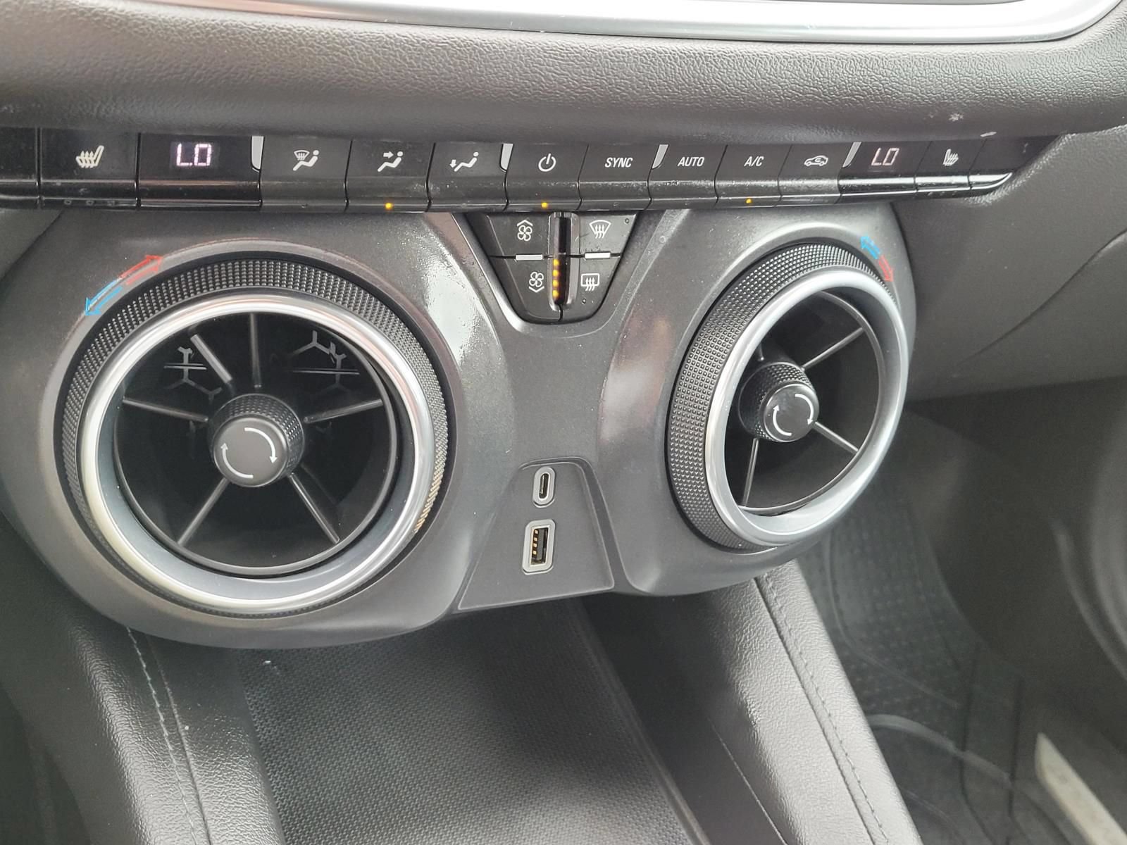 Used 2019 Chevrolet Blazer LT FWD image 25