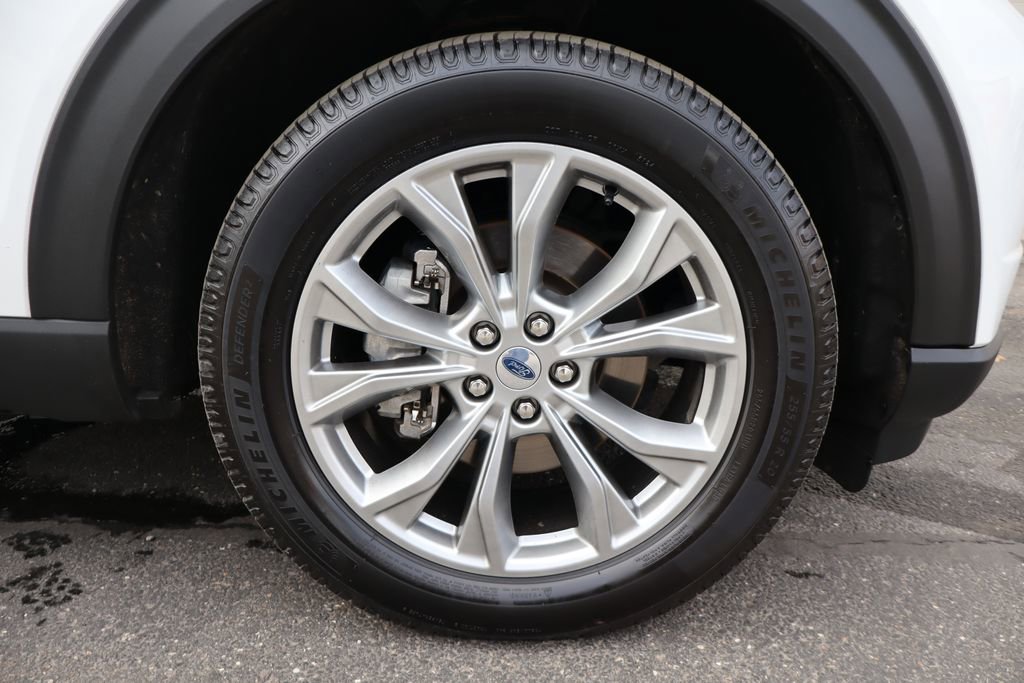 Used 2021 Ford Explorer XLT w/ Equipment Group 202A image 12