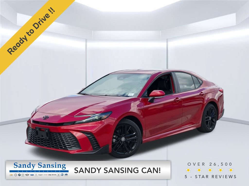 Used 2025 Toyota Camry SE FWD image 1