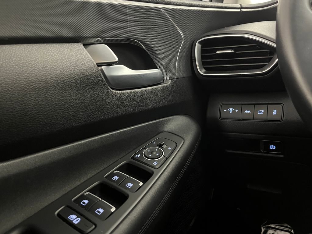 Used 2022 Hyundai Santa Fe XRT image 25