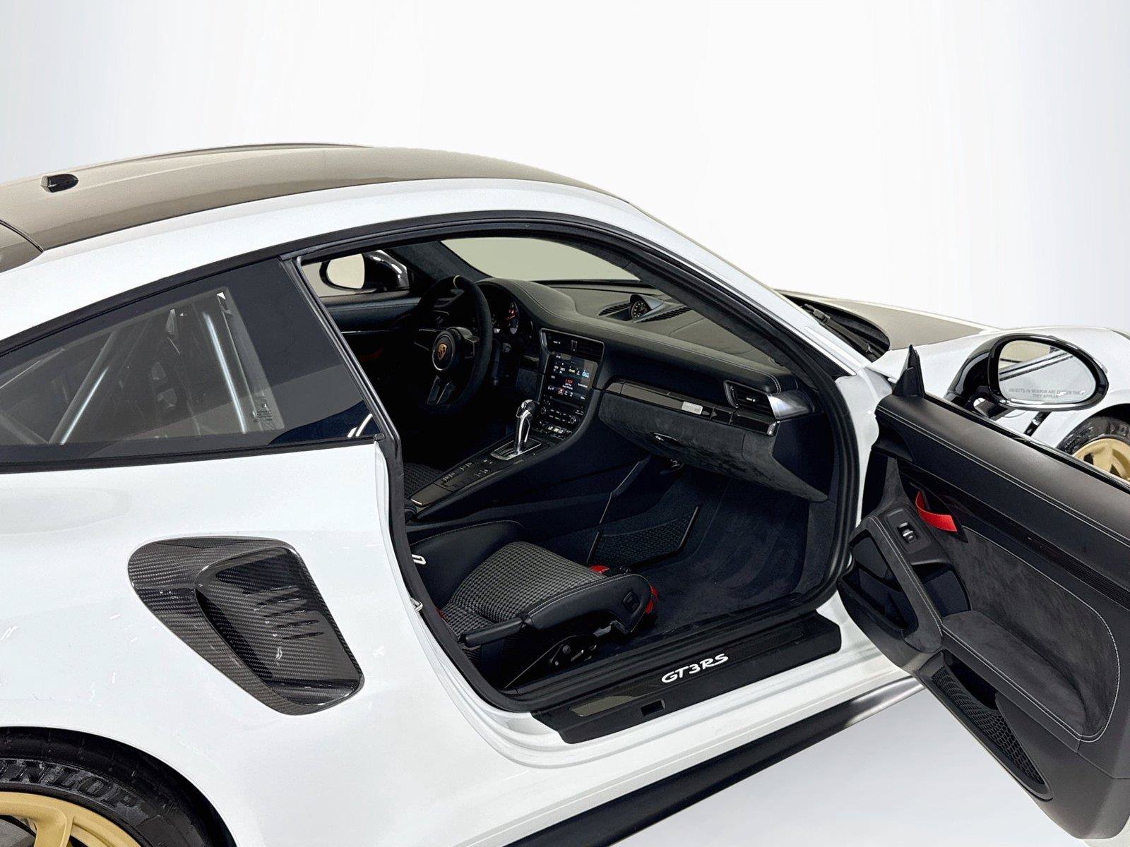 Used 2019 Porsche 911 GT3 RS w/ Weissach Package RWD image 29
