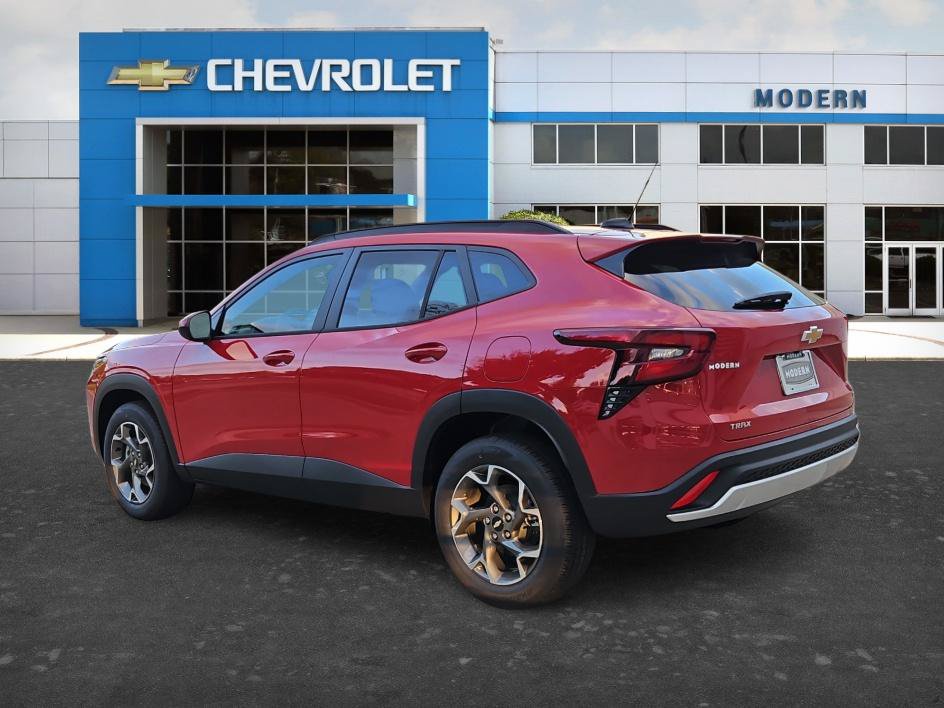 New 2026 Chevrolet Trax LT FWD image 3