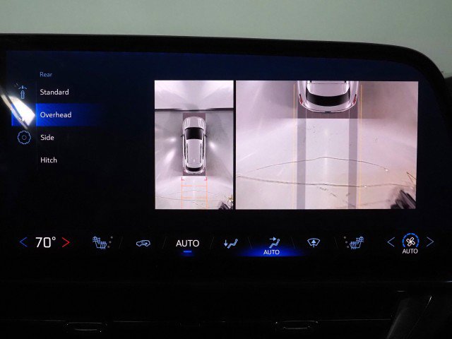 Used 2024 Chevrolet Equinox EV LT image 27