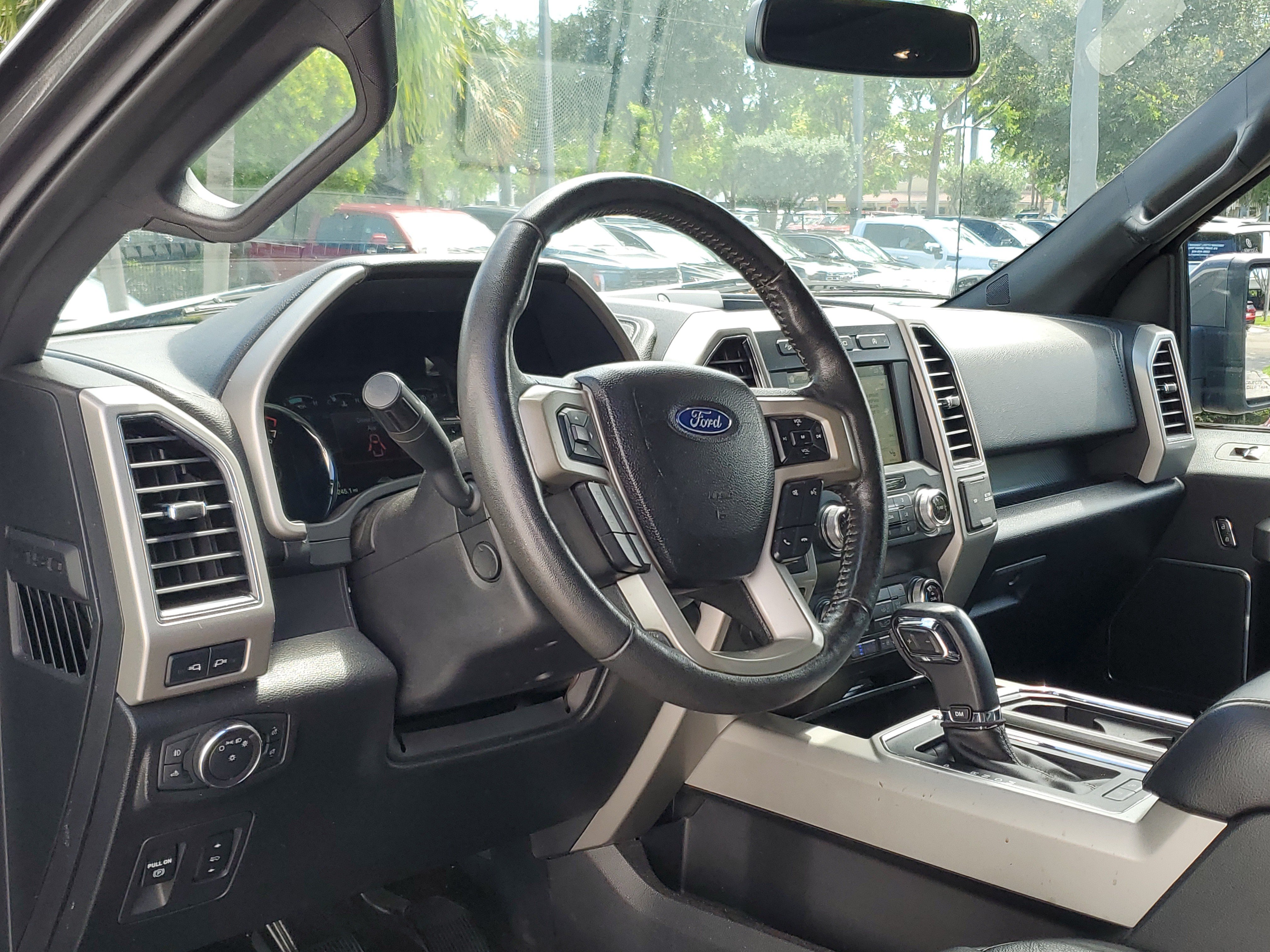 Used 2019 Ford F150 Lariat w/ Equipment Group 502A Luxury AWD/4WD image 10