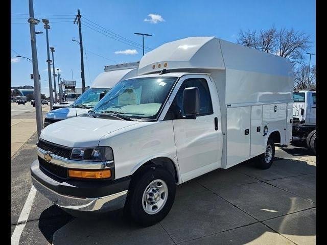 New 2024 Chevrolet Express 3500 w/ Power Convenience Package image 13