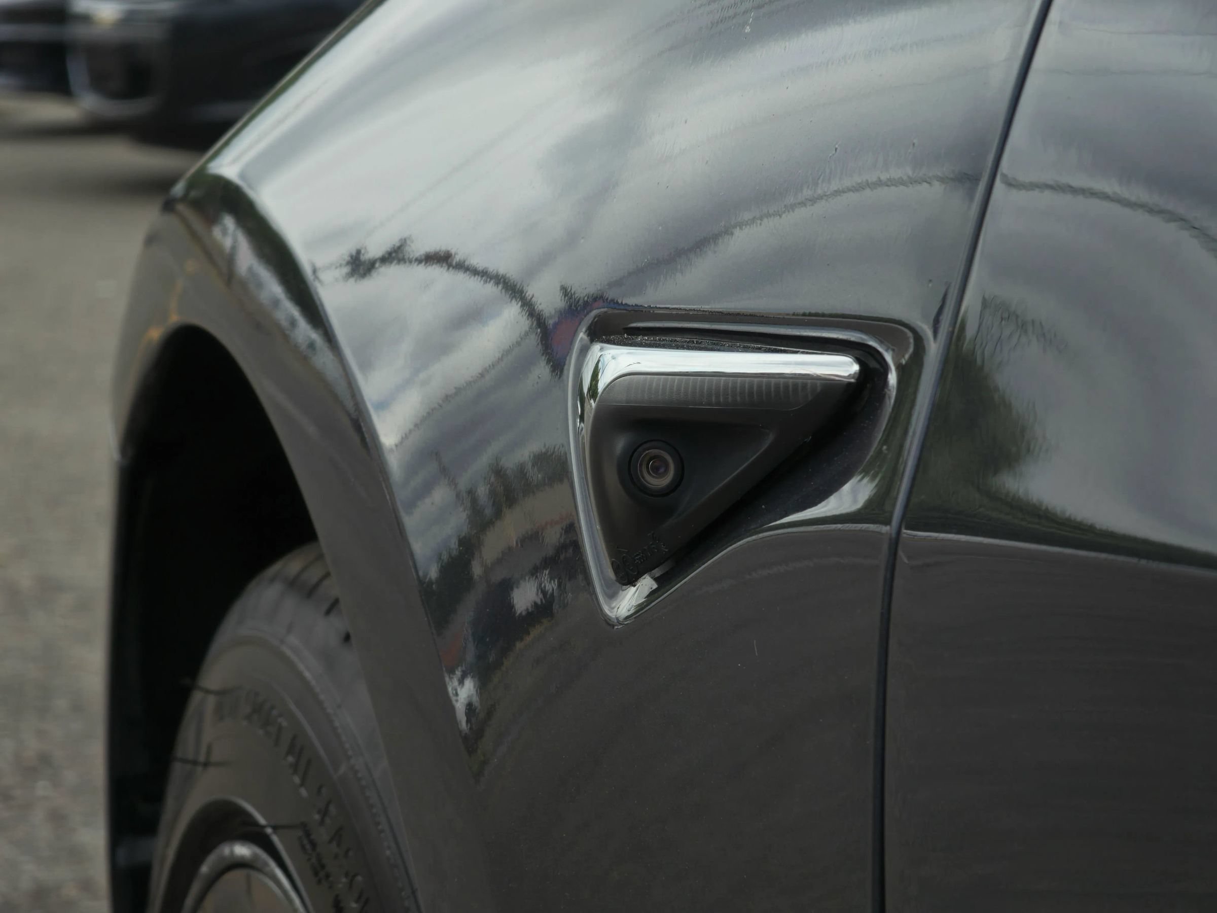 Used 2018 Tesla Model 3 Long Range RWD image 9