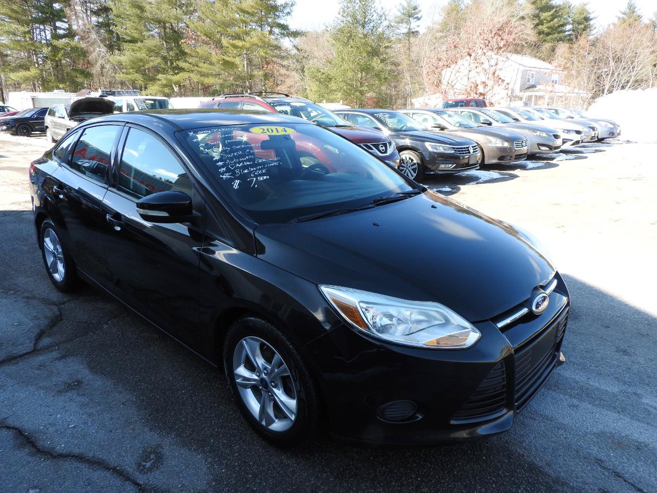 Used 2014 Ford Focus SE FWD image 4