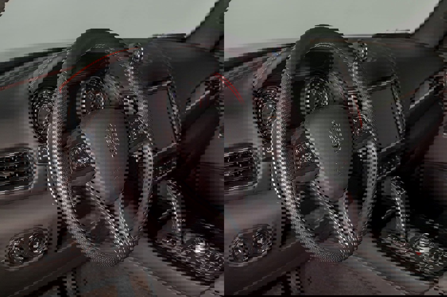 Used 2024 Maserati Levante GT Ultima image 15