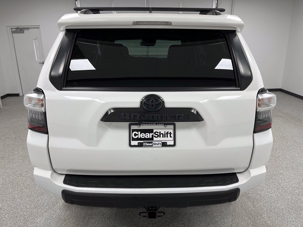 Used 2022 Toyota 4Runner TRD Off-Road Premium AWD/4WD image 9