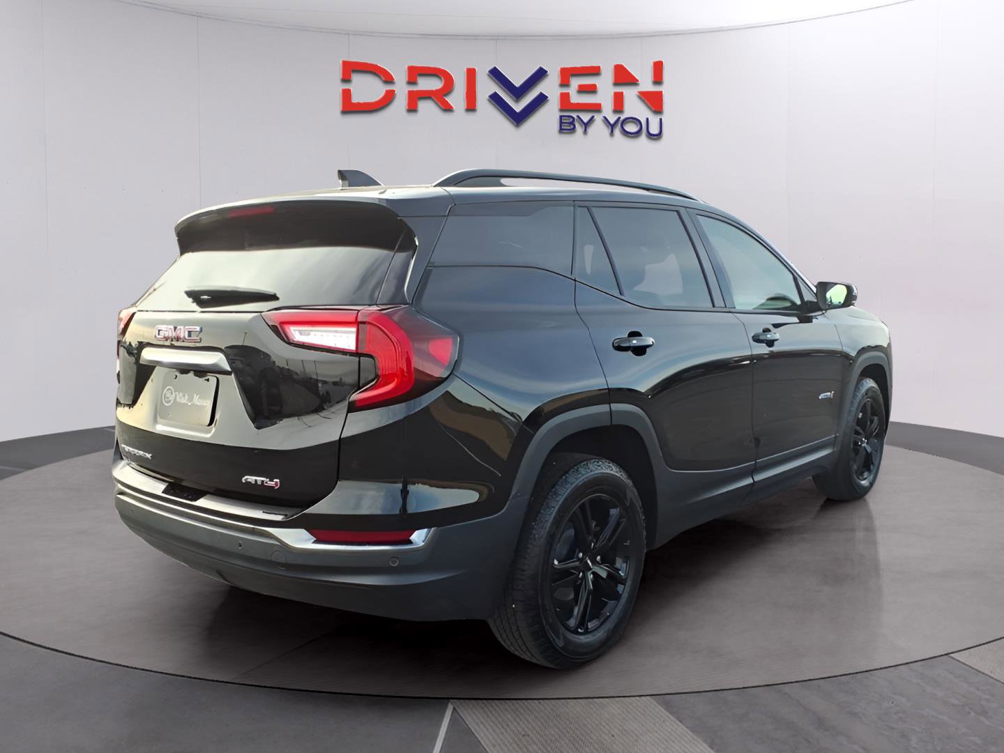 Used 2024 GMC Terrain AT4 image 7