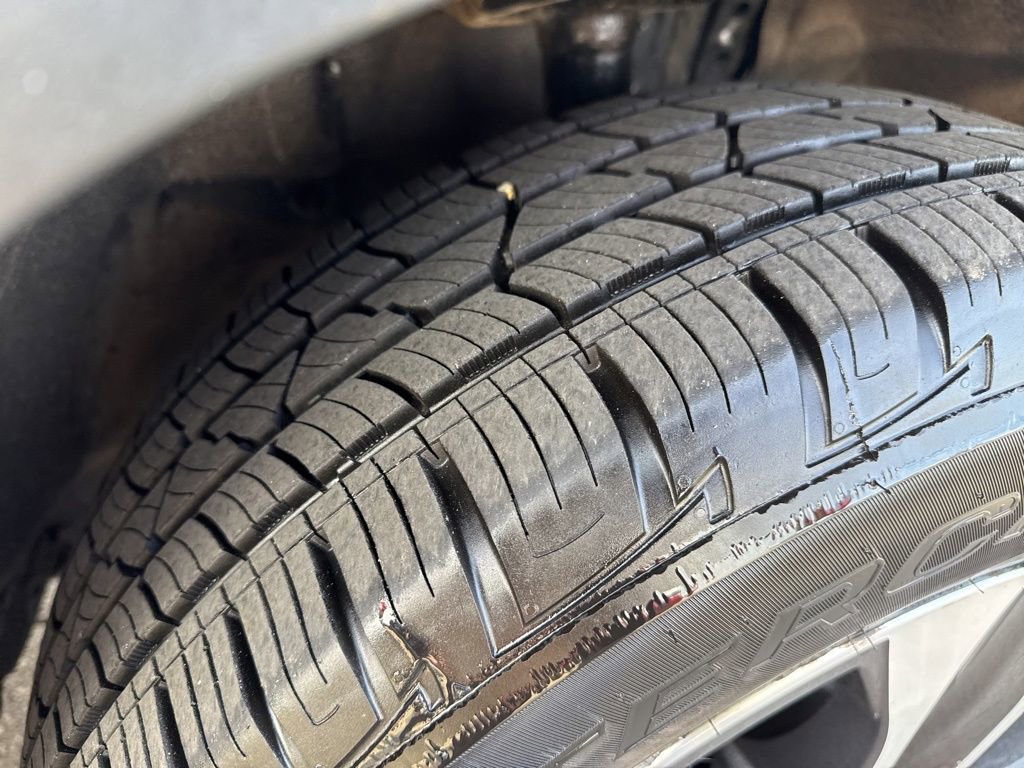 Used 2020 Toyota Highlander XLE image 53