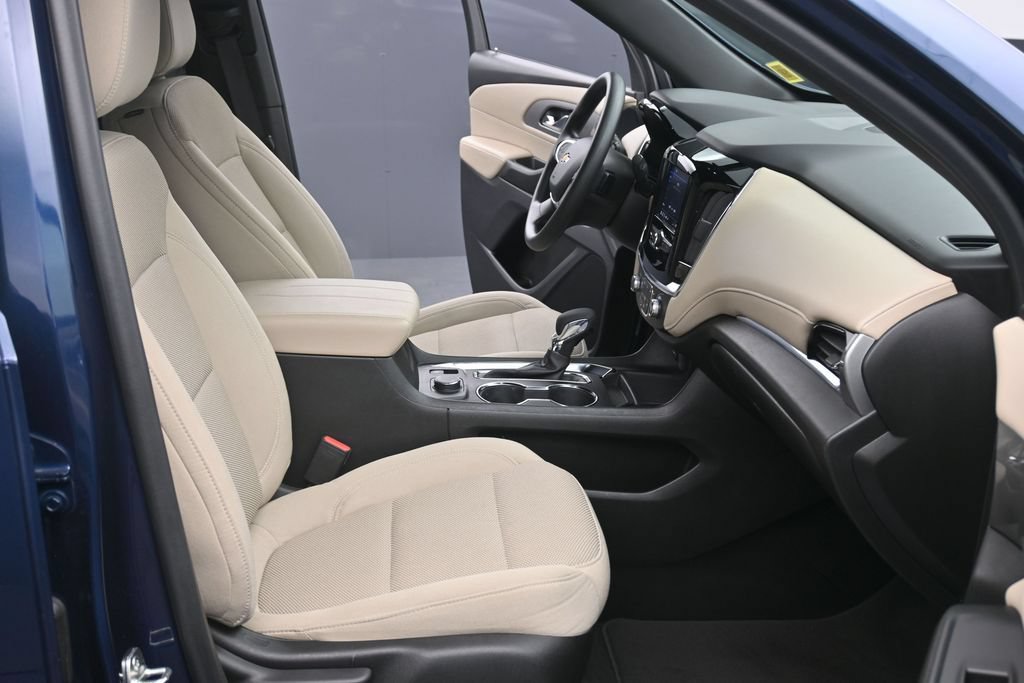 Certified 2023 Chevrolet Traverse LS AWD/4WD image 11