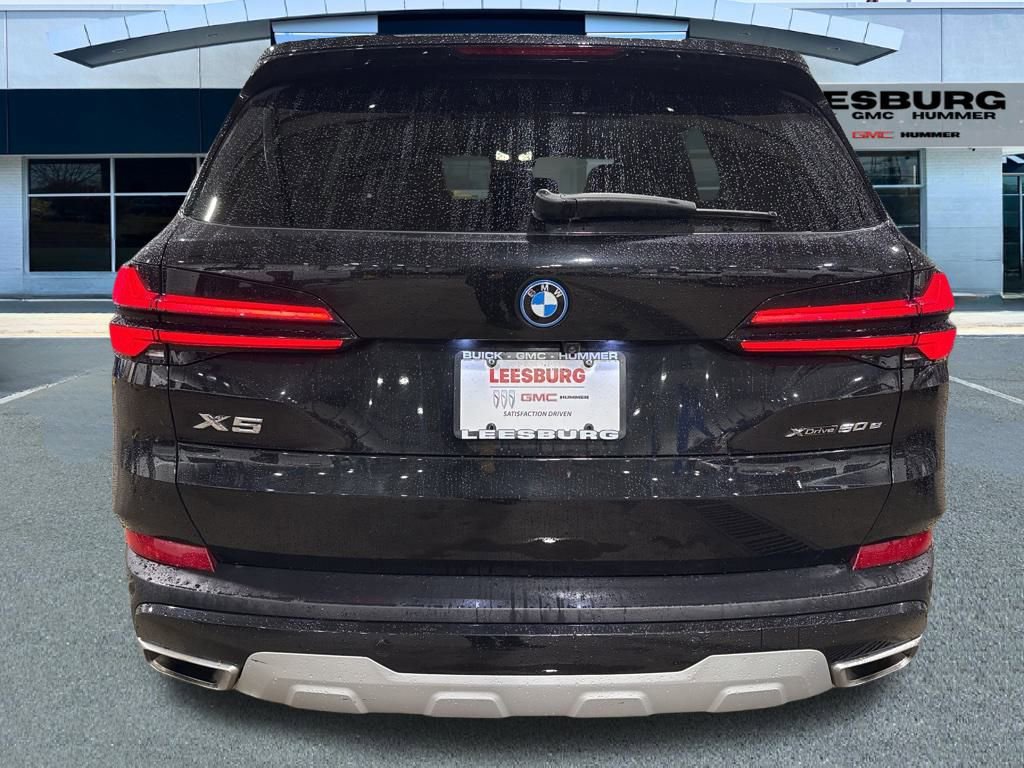 Used 2025 BMW X5 xDrive50e image 6