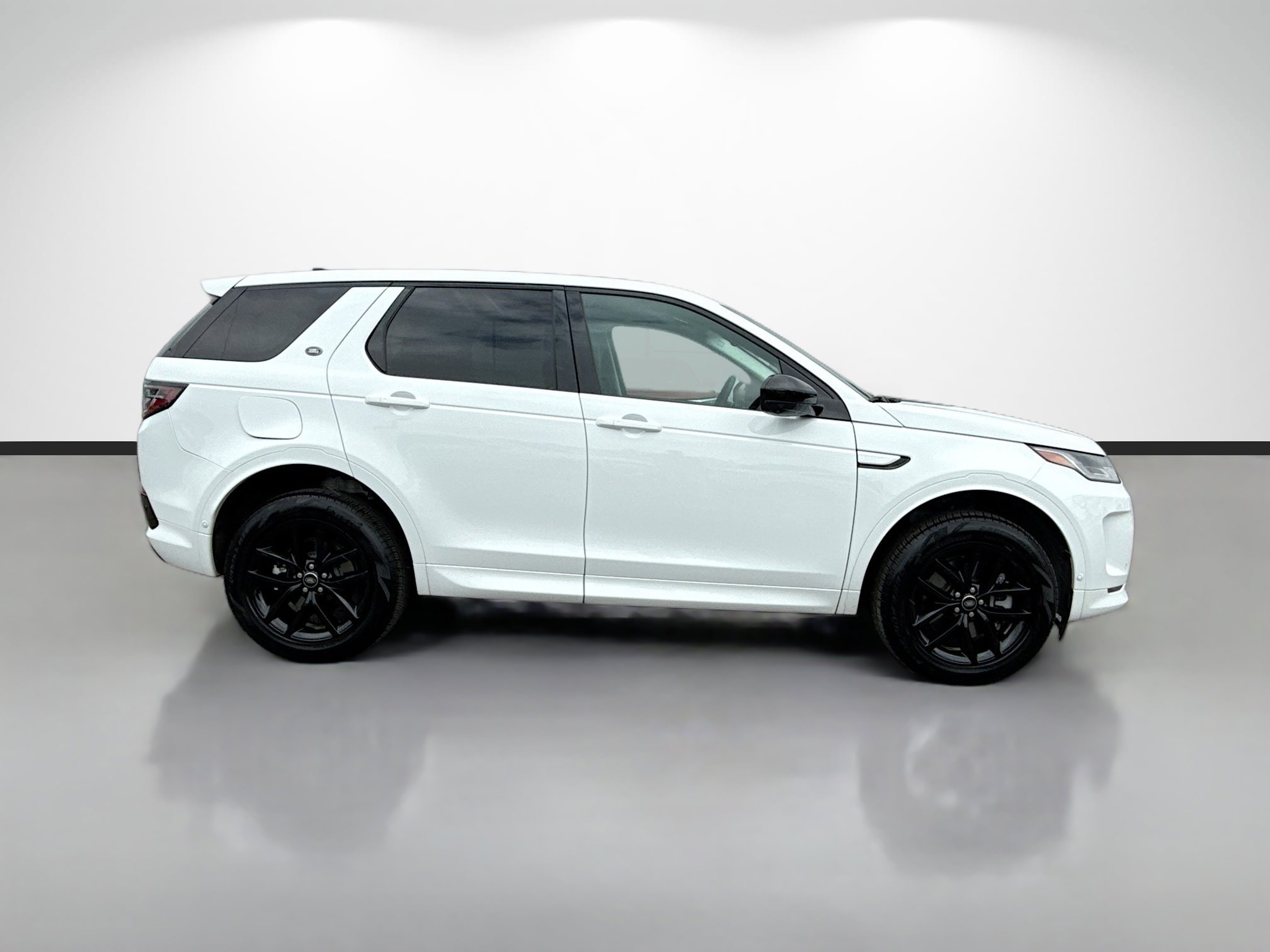 Certified 2025 Land Rover Discovery Sport S image 6