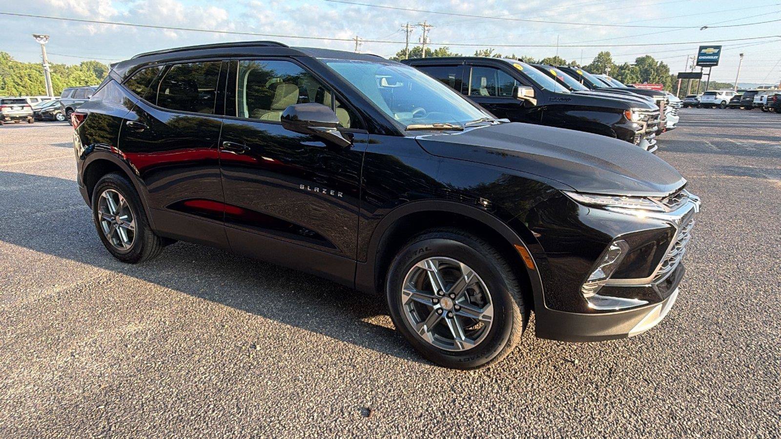 New 2026 Chevrolet Blazer LT w/ Convenience Package FWD image 5