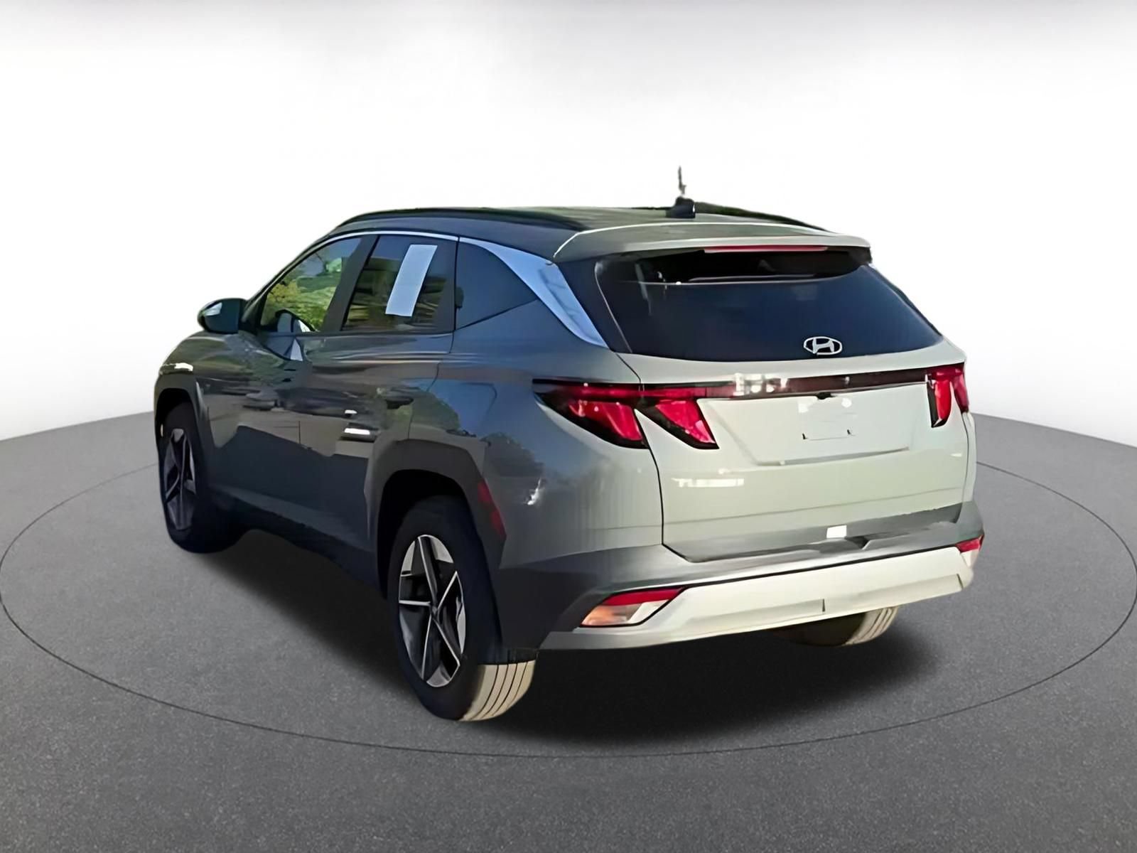 Used 2026 Hyundai Tucson SEL Plus AWD/4WD image 9