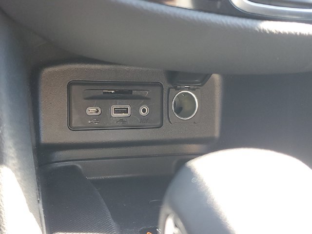 Certified 2024 Chevrolet Equinox Premier FWD image 29