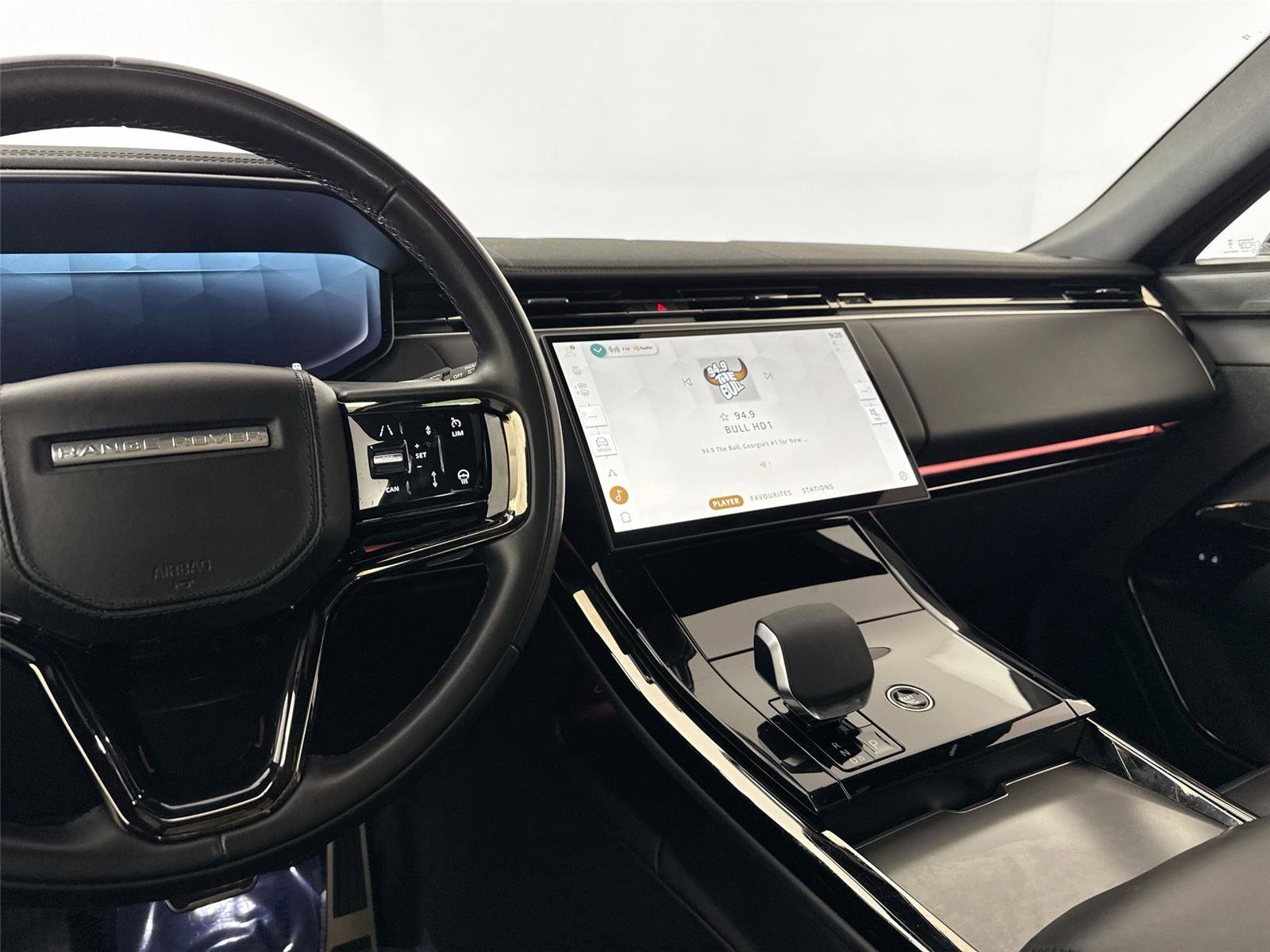 Used 2024 Land Rover Range Rover Sport Dynamic SE image 33