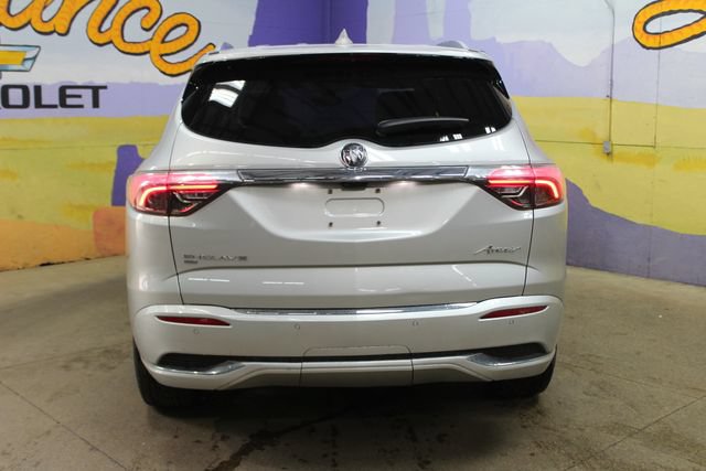 Used 2022 Buick Enclave Avenir w/ Avenir Technology Package AWD/4WD image 7