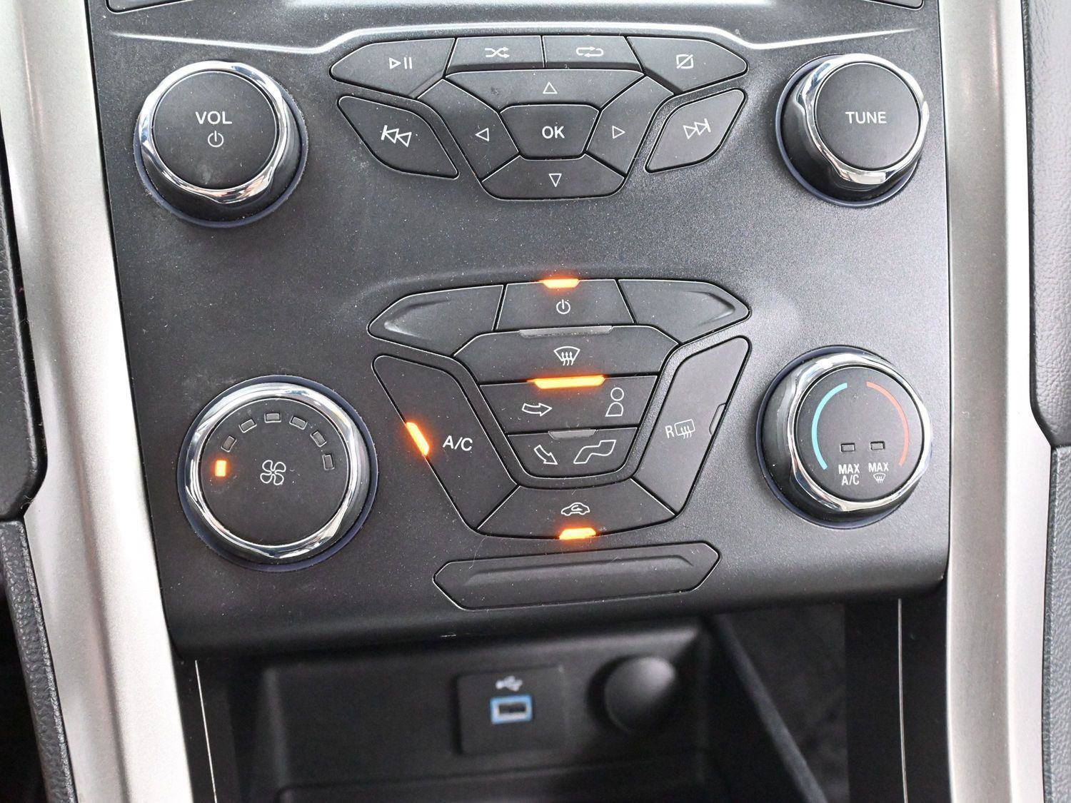 Used 2020 Ford Fusion S FWD image 22