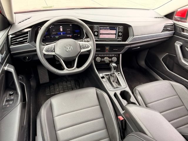 Used 2022 Volkswagen Jetta SE w/ Panoramic Sunroof Package FWD image 13