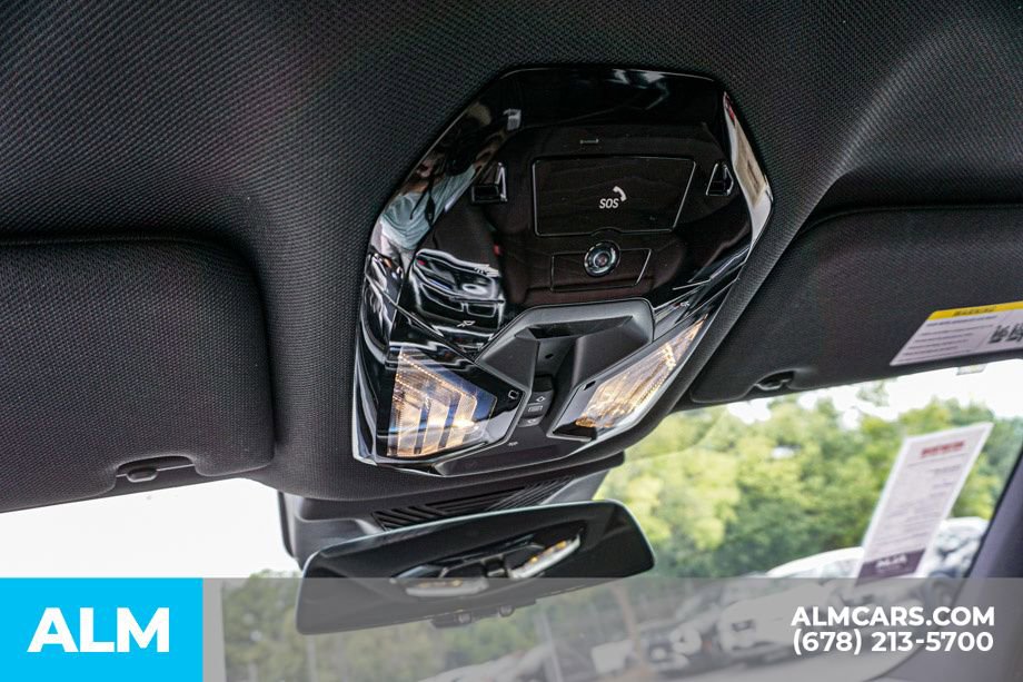 Used 2025 BMW i7 eDrive50 w/ M Sport Package image 36