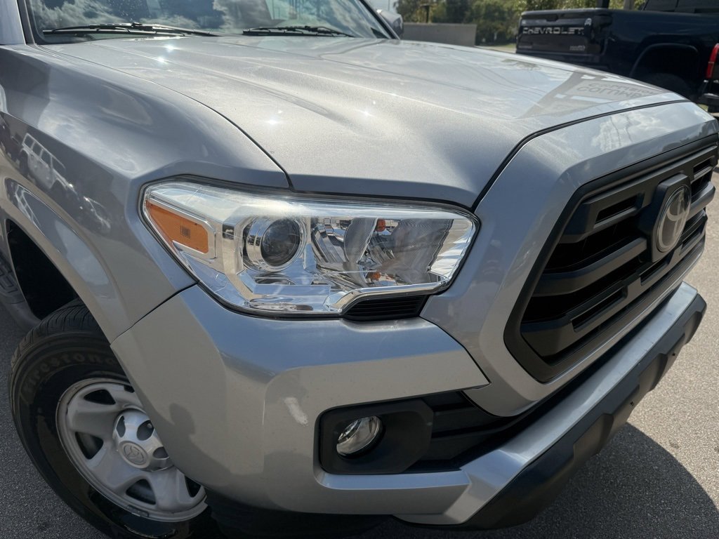 Used 2019 Toyota Tacoma SR image 11