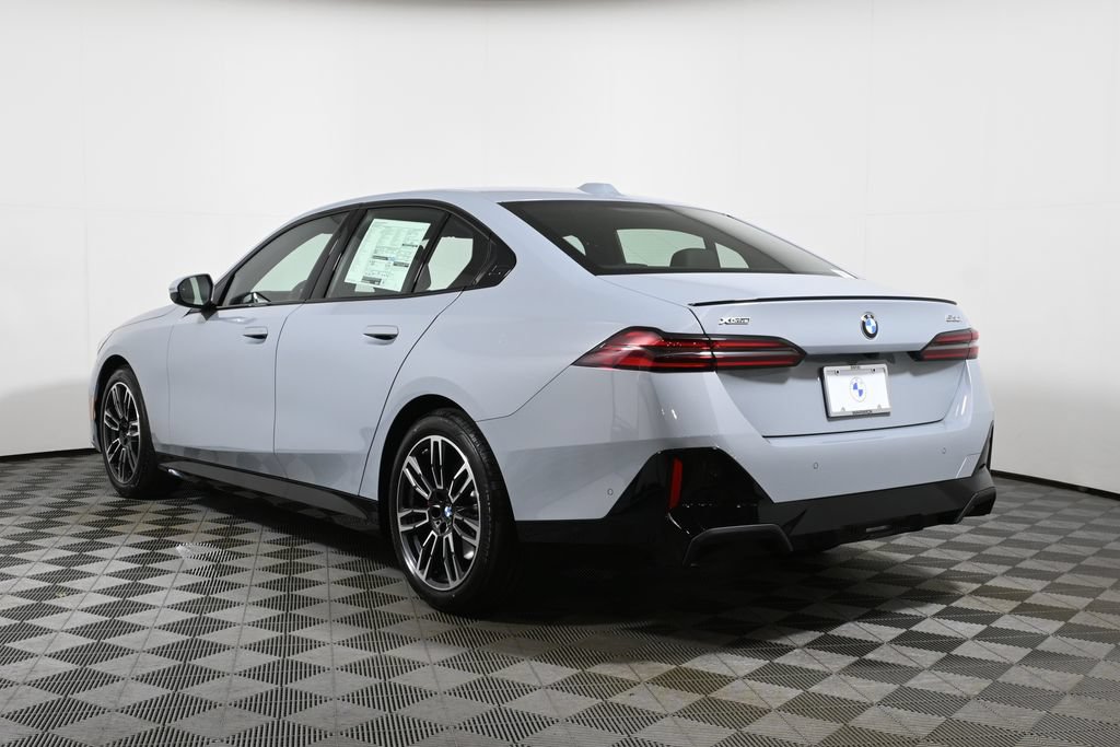 New 2027 BMW 530i xDrive w/ M Sport Package AWD/4WD image 5