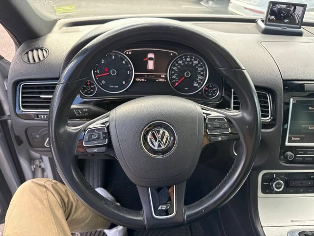Used 2014 Volkswagen Touareg TDI AWD/4WD image 8