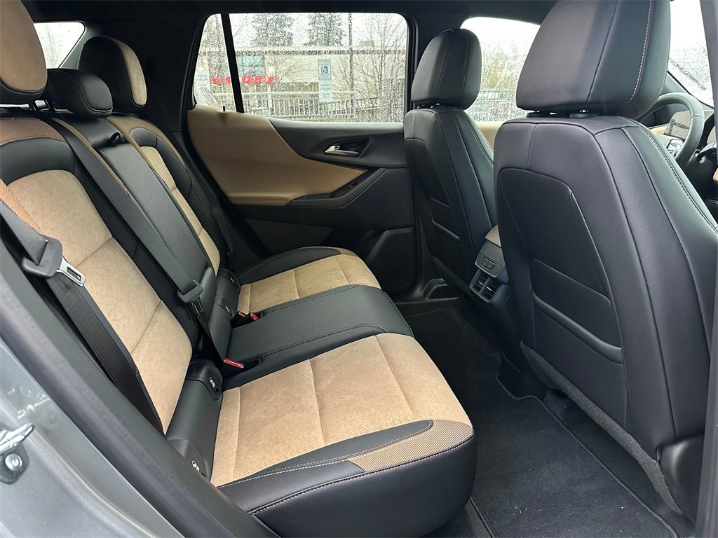 Used 2026 Chevrolet Equinox ACTIV w/ Convenience Package III image 12