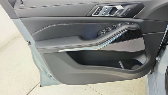 Used 2025 BMW X5 xDrive40i w/ M Sport Package image 36
