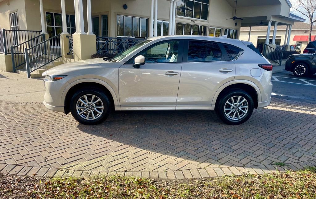 Used 2025 MAZDA CX-5 AWD 2.5 S w/ Preferred Package image 2