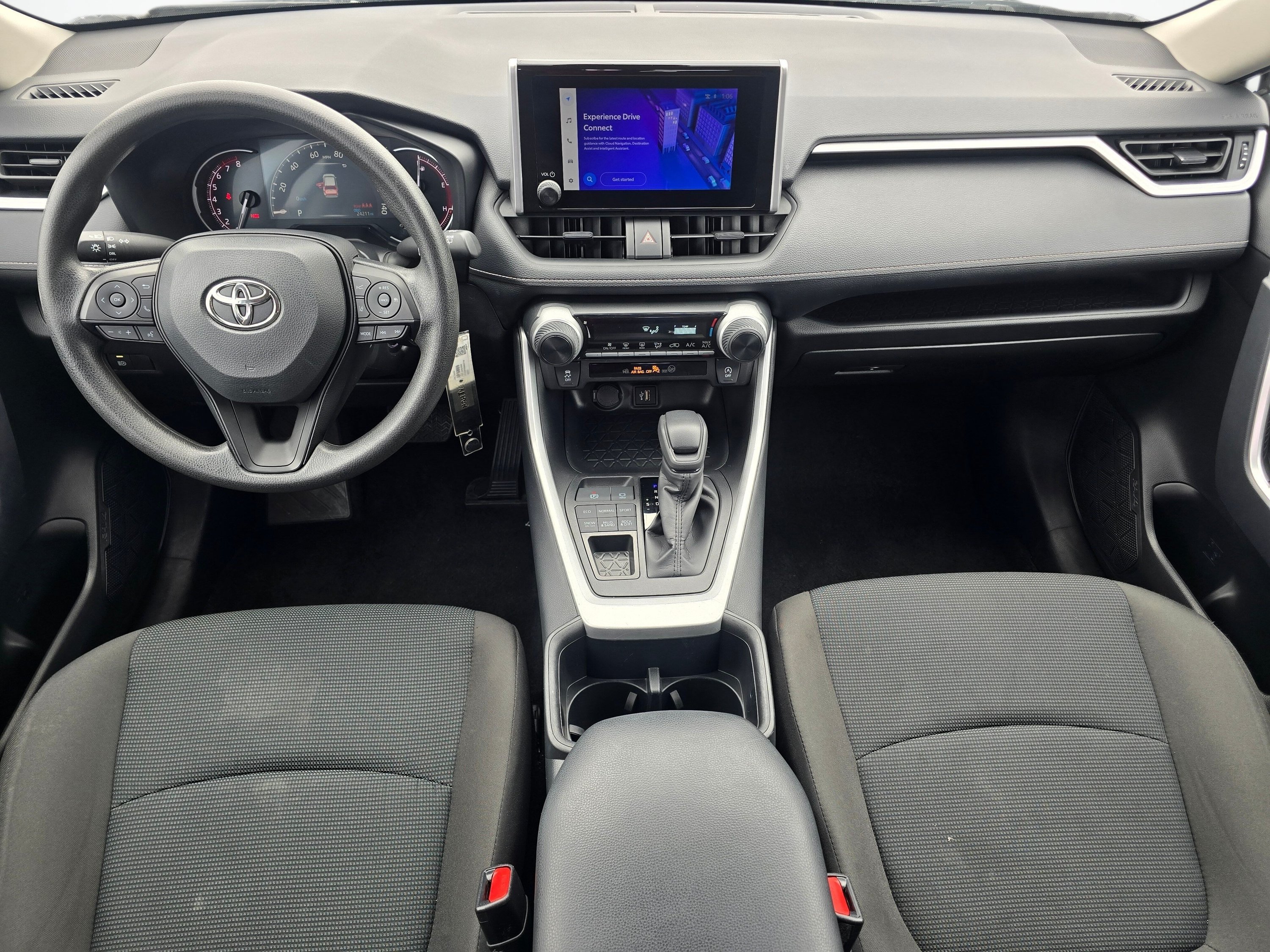 Used 2025 Toyota RAV4 LE AWD/4WD image 17
