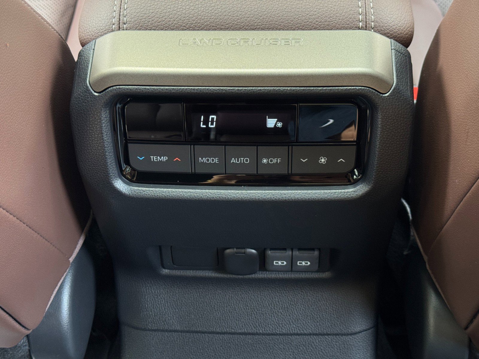 Used 2025 Toyota Land Cruiser w/ Premium Package AWD/4WD image 40
